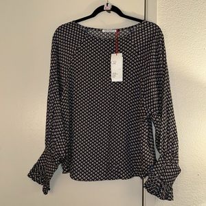 New Q2 Collection Ditsy floral Top